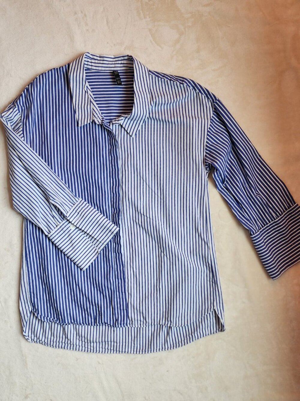 Blue and White Cotton Relaxed  Button Up Colorblock Stripes Medium